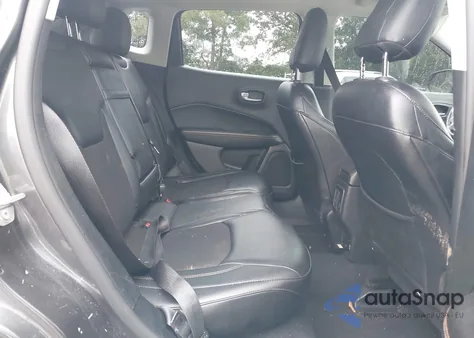 2017 Jeep Compass Latitude Fwd z USA, uszkodzony, nr VIN 3C4NJCBBXHT672732